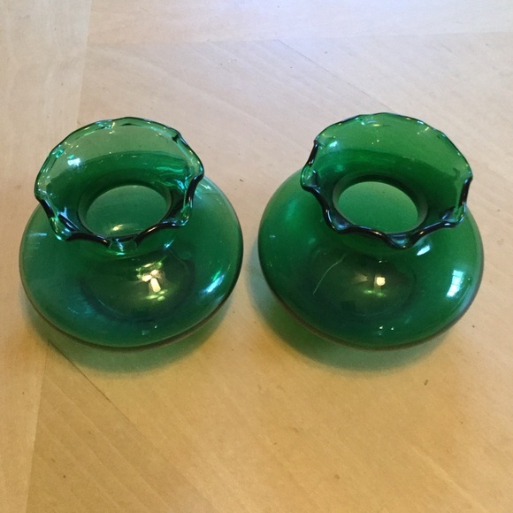 Vintage Green Glass Vases Ruffled Top Set of 2 - Picture 10 of 10